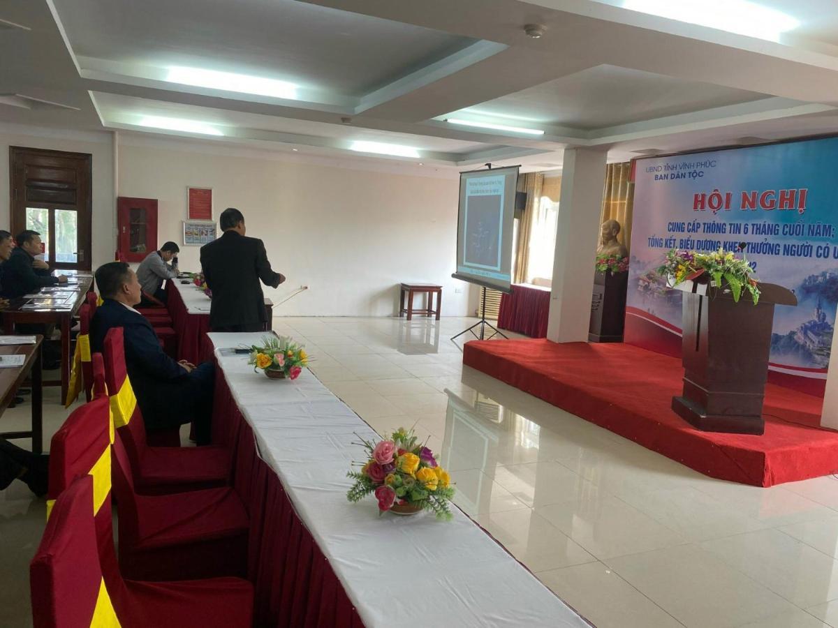 Trung Du Hotel Vinh Yen Экстерьер фото